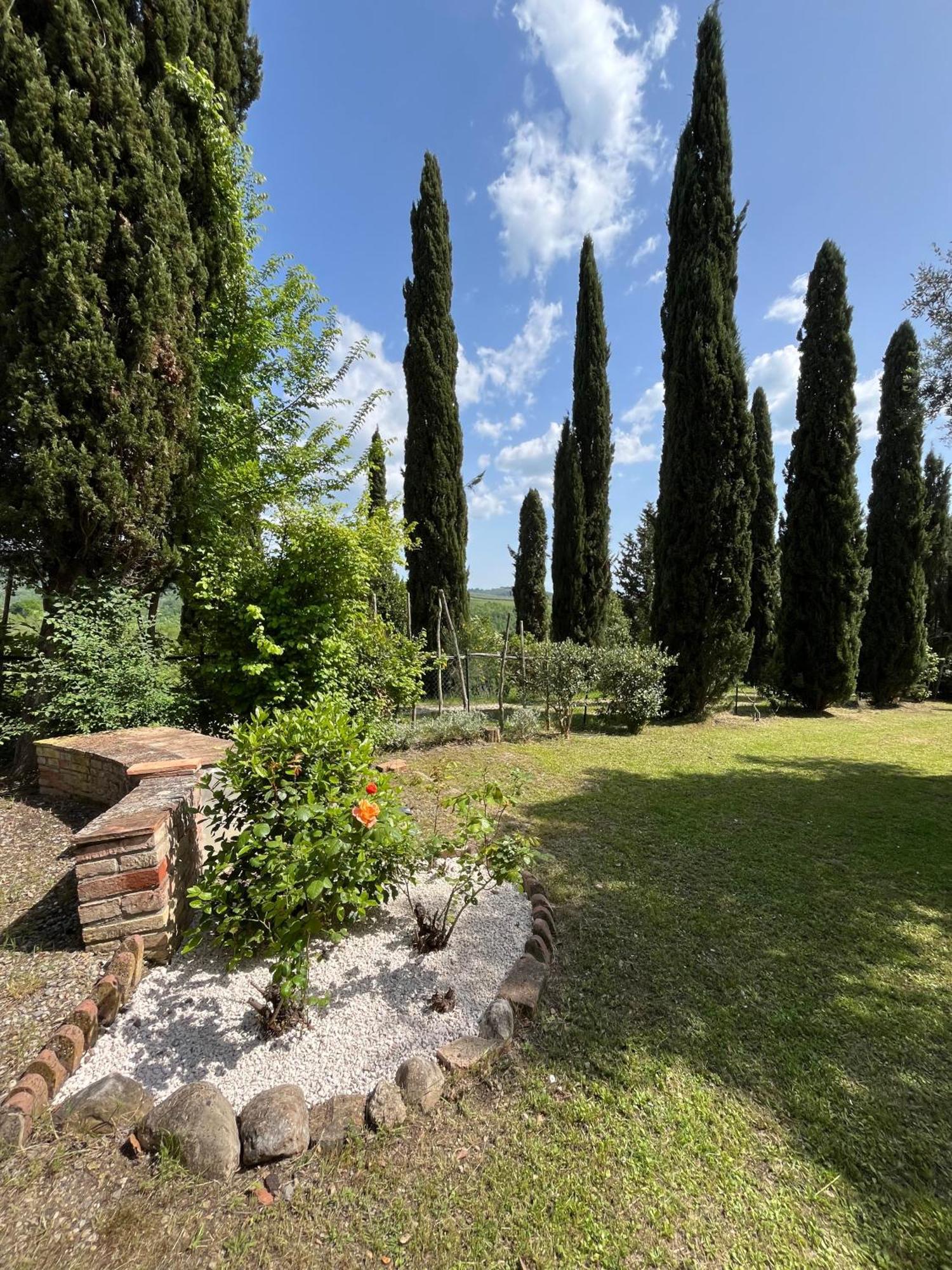 Villa Tre Colli - In The Heart Of Tuscany Чертальдо Экстерьер фото